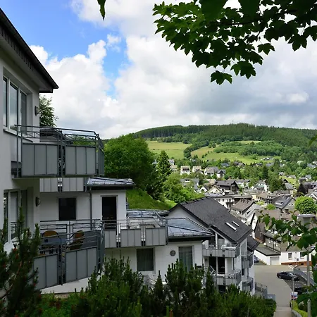 Modernes In Mit Balkon, Cleaning Included Apartment *