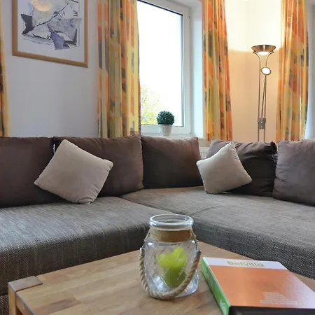 Modernes In Mit Balkon, Cleaning Included