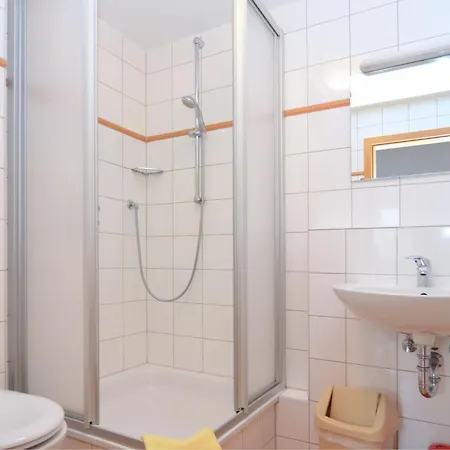 Modernes In Mit Balkon, Cleaning Included *